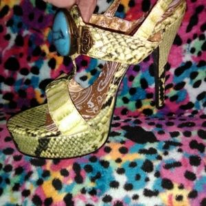 Dollhouse Stiletto Green Snakeskin Turqoise Heels